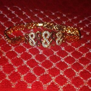 Elegant Gold Infinity Bracelet